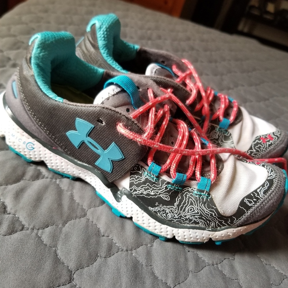 Under Armour tennis shoes